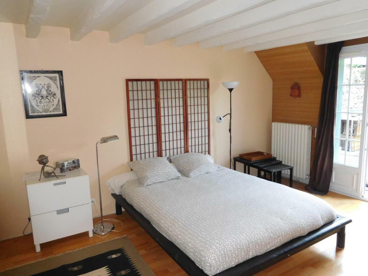 d'une Eure à l'autre Sainte-Gemme-Moronval Extérieur photo
